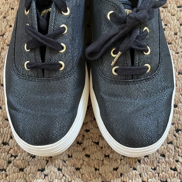 KEDS shoes. 6.5 size. For narrow feet. - Picture 2 of 6